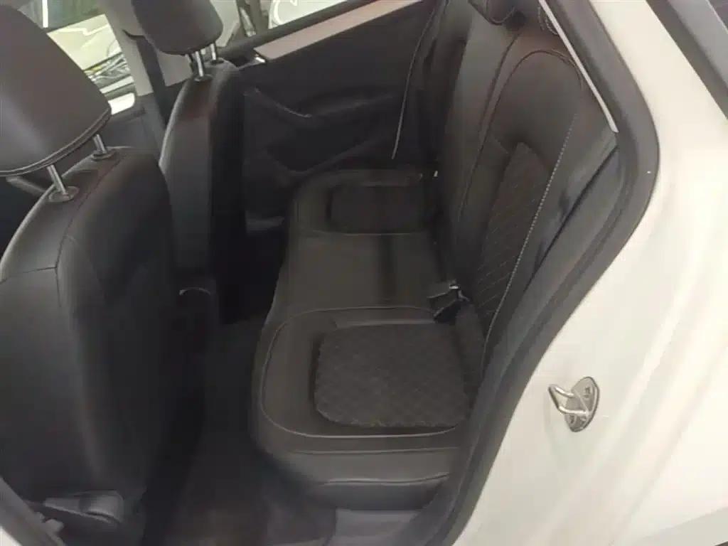 Rapid 2018 1.6L Manual Comfort Edition — миниатюра 17