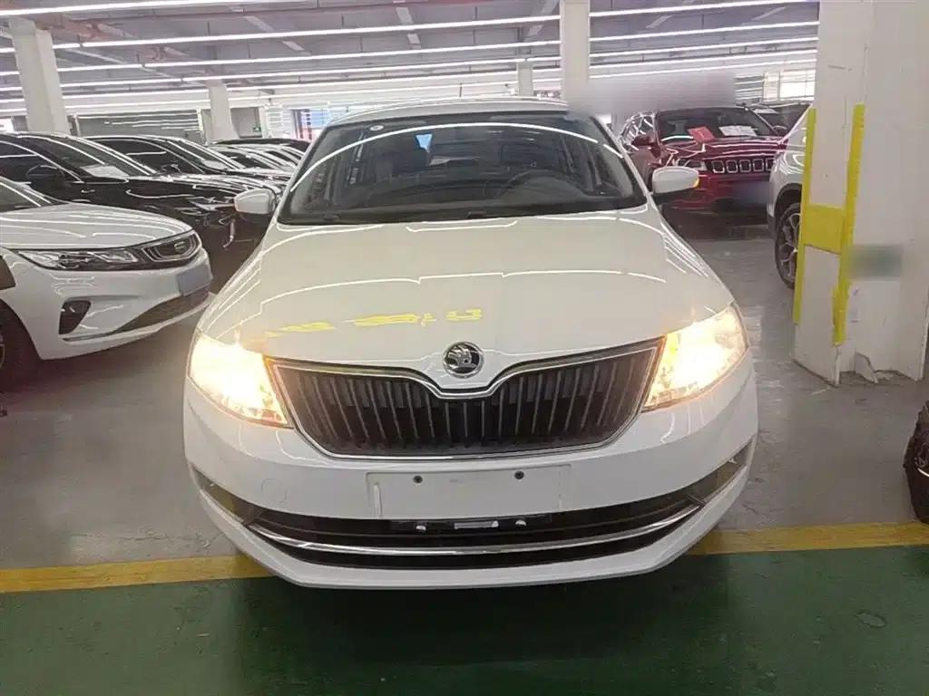 Rapid 2018 1.6L Manual Comfort Edition — миниатюра 3