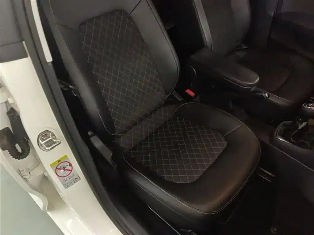 Rapid 2018 1.6L Manual Comfort Edition — миниатюра 25