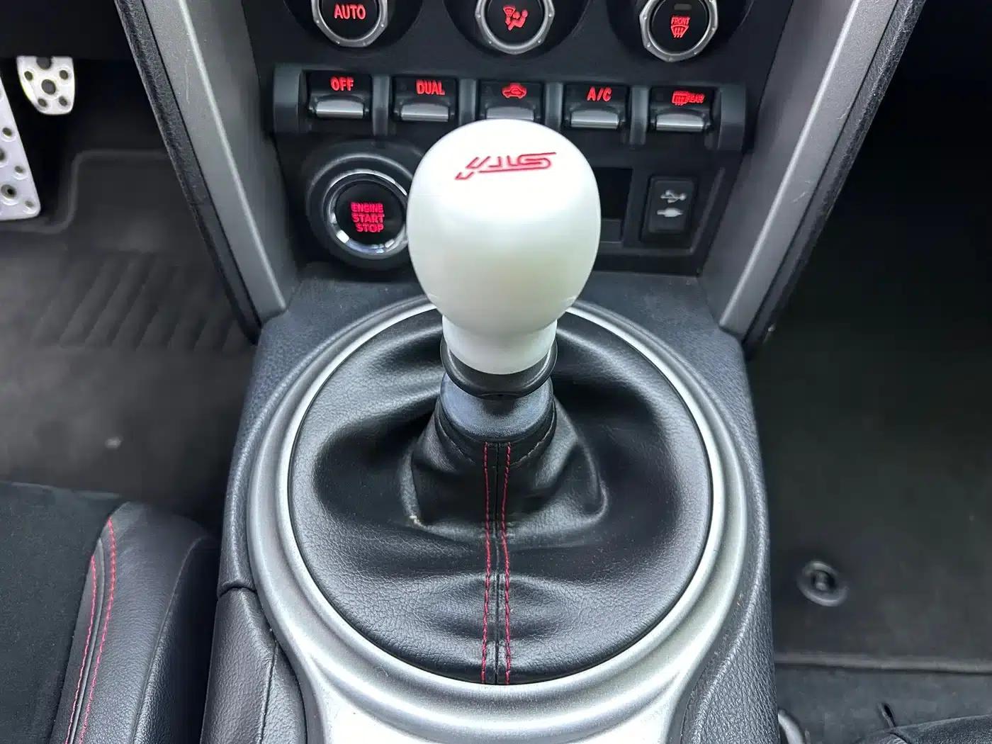 Subaru BRZ 2013 2.0i Manual Luxury — миниатюра 11