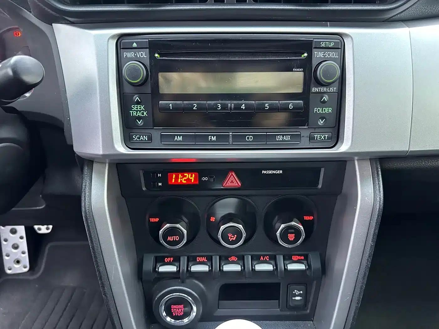 Subaru BRZ 2013 2.0i Manual Luxury — миниатюра 16