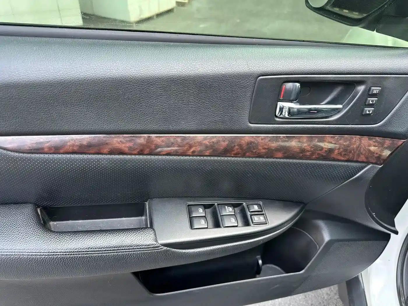 Outback 2013 2.5i Luxury Edition — миниатюра 5