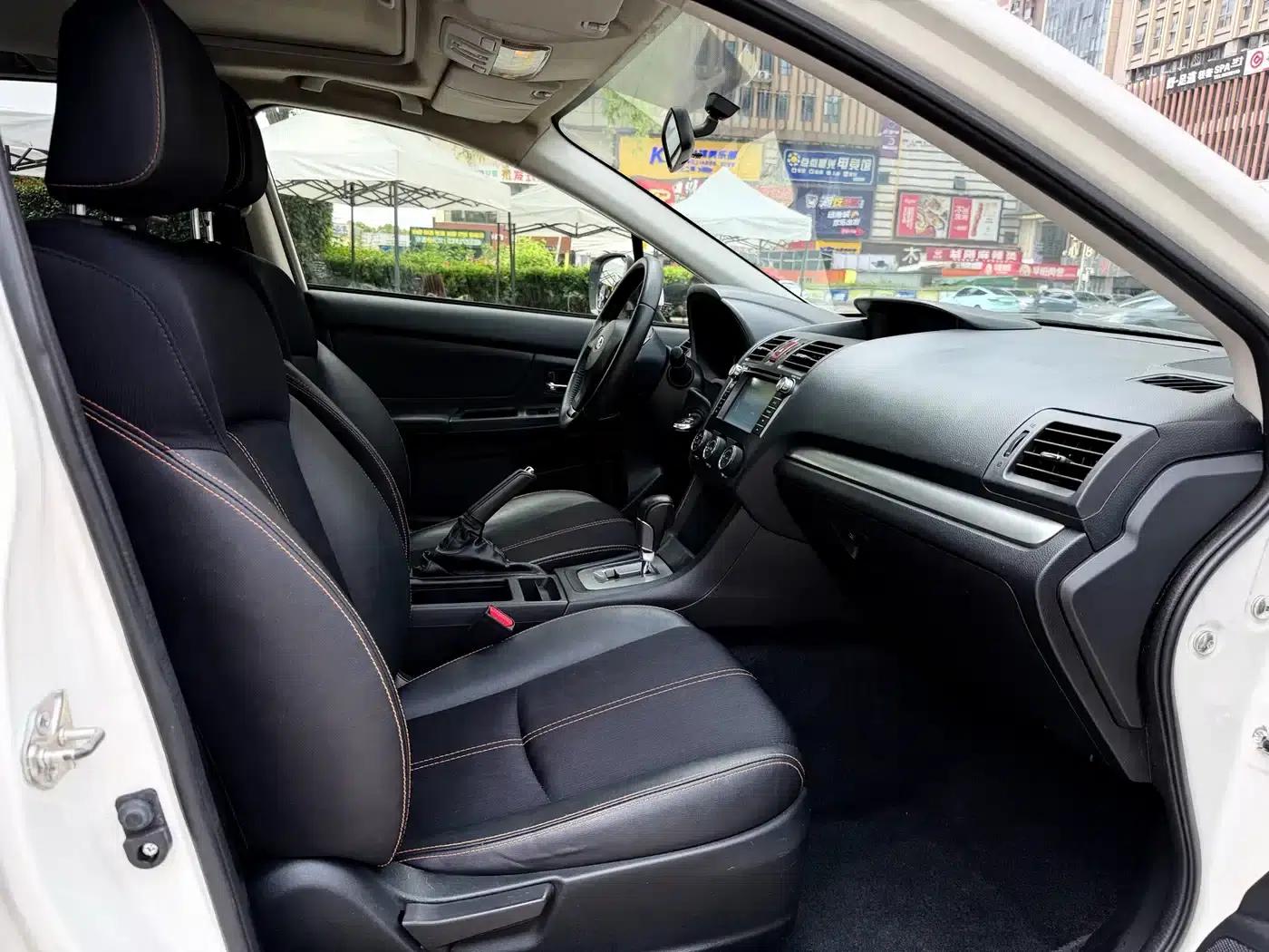 Subaru XV 2012 2.0i Luxury Edition — миниатюра 10