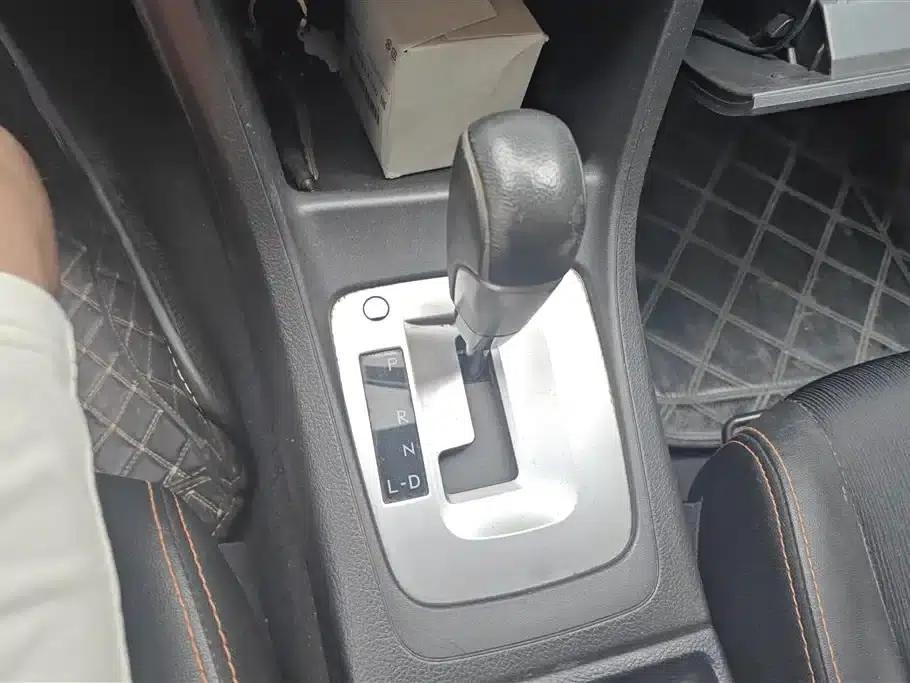 Subaru XV 2012 2.0i Comfort Edition — миниатюра 16