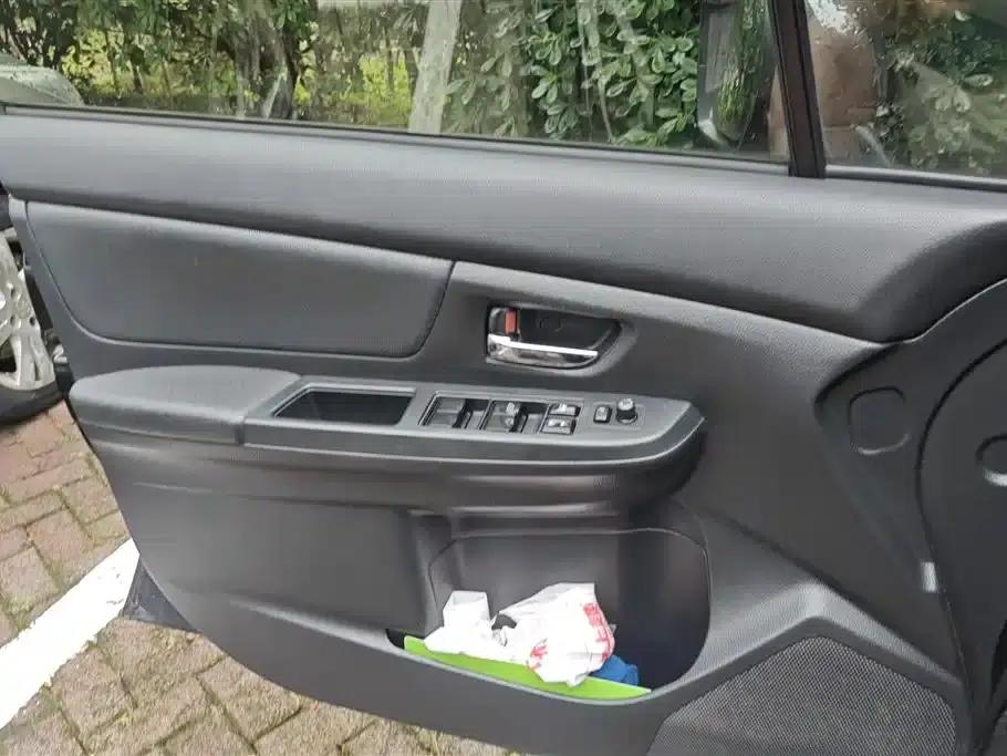 Subaru XV 2012 2.0i Comfort Edition — миниатюра 7