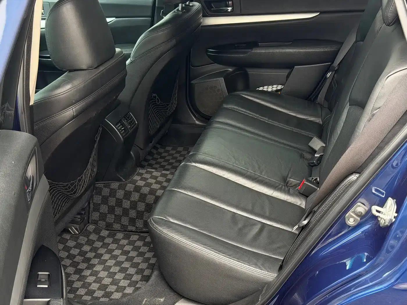 Legacy 2010 2.0i Luxury Touring Edition — миниатюра 5
