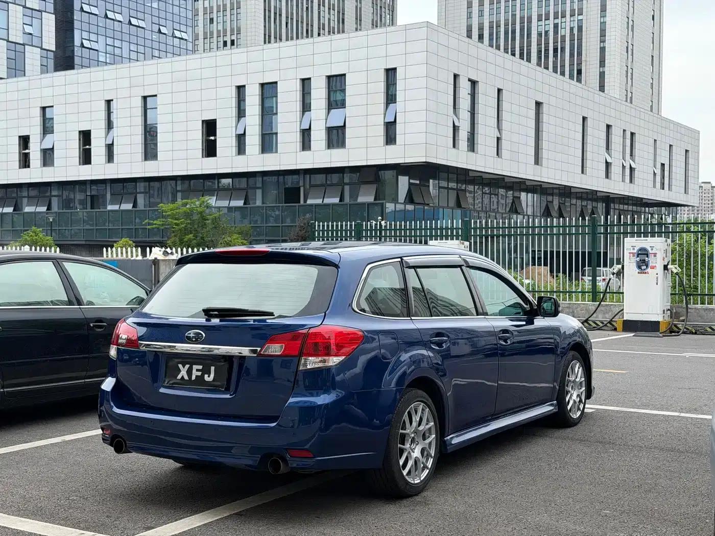 Legacy 2010 2.0i Luxury Touring Edition — миниатюра 10