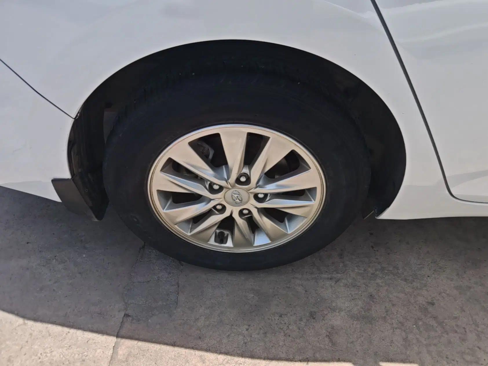 Hyundai Celesta 2020 1.6L Automatic GL Enjoyable Edition — миниатюра 10