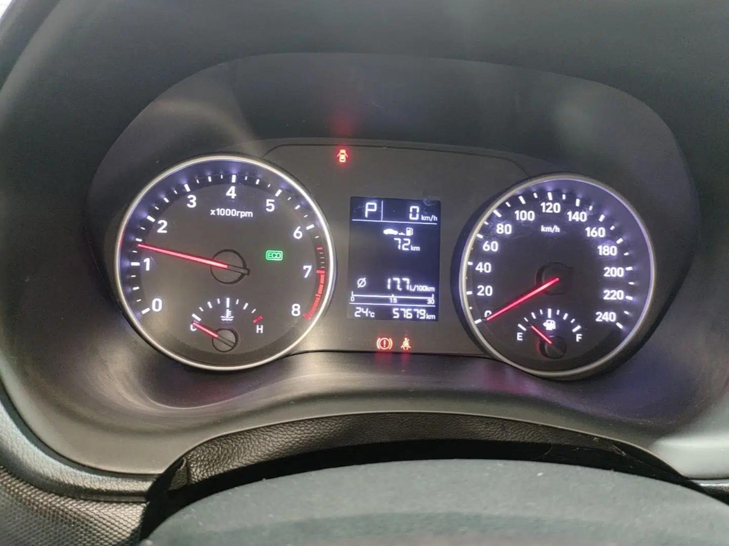 Hyundai Celesta 2018 1.6L Automatic GL Enjoyment Edition China VI compliant — миниатюра 15