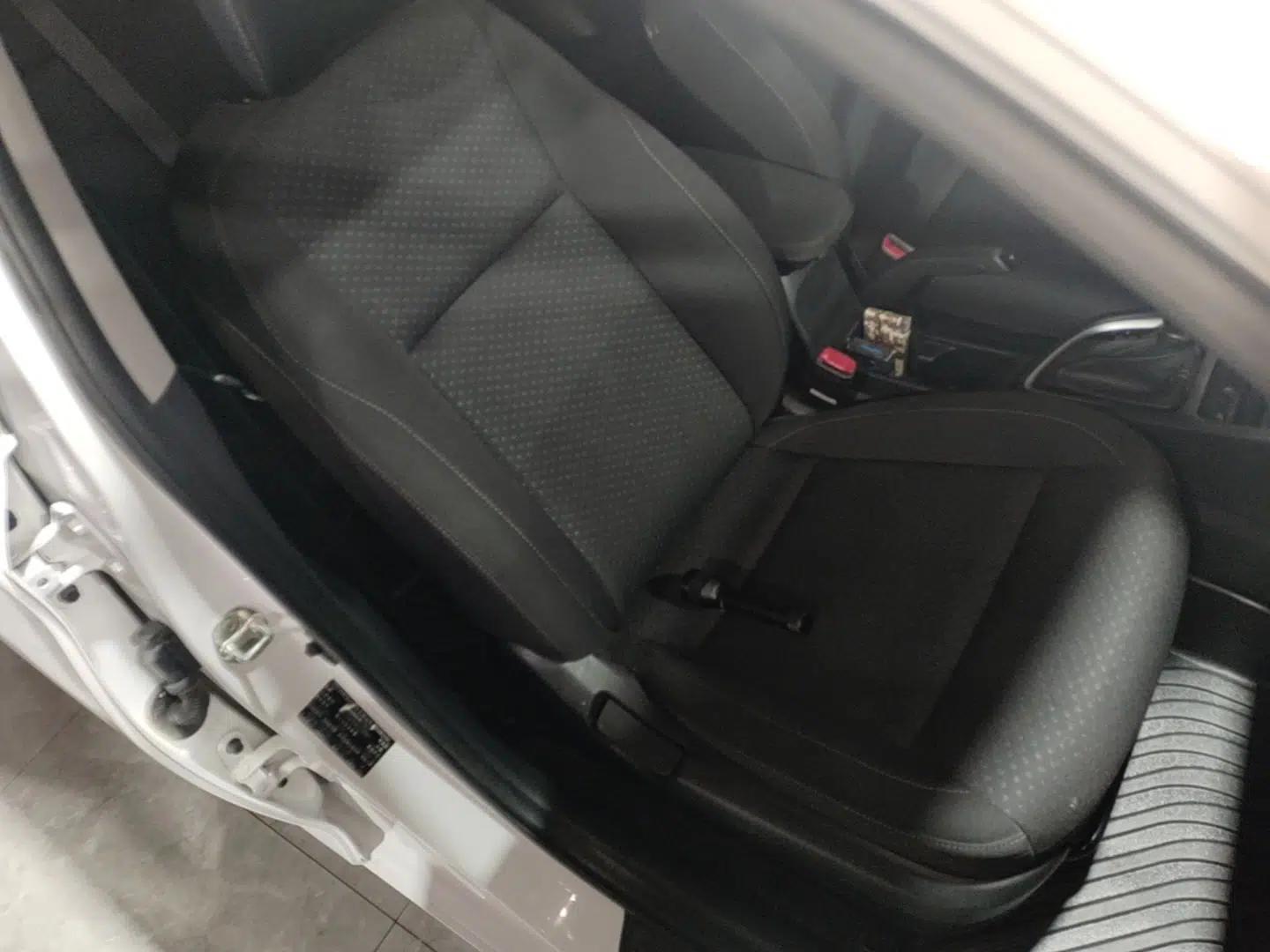 Hyundai Celesta 2018 1.6L Automatic GL Enjoyment Edition China VI compliant — миниатюра 23