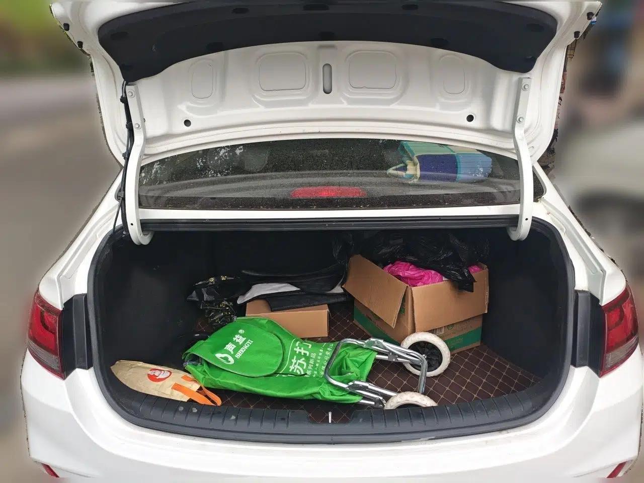 Hyundai Celesta 2020 1.6L Automatic GL Enjoyable Edition — миниатюра 20