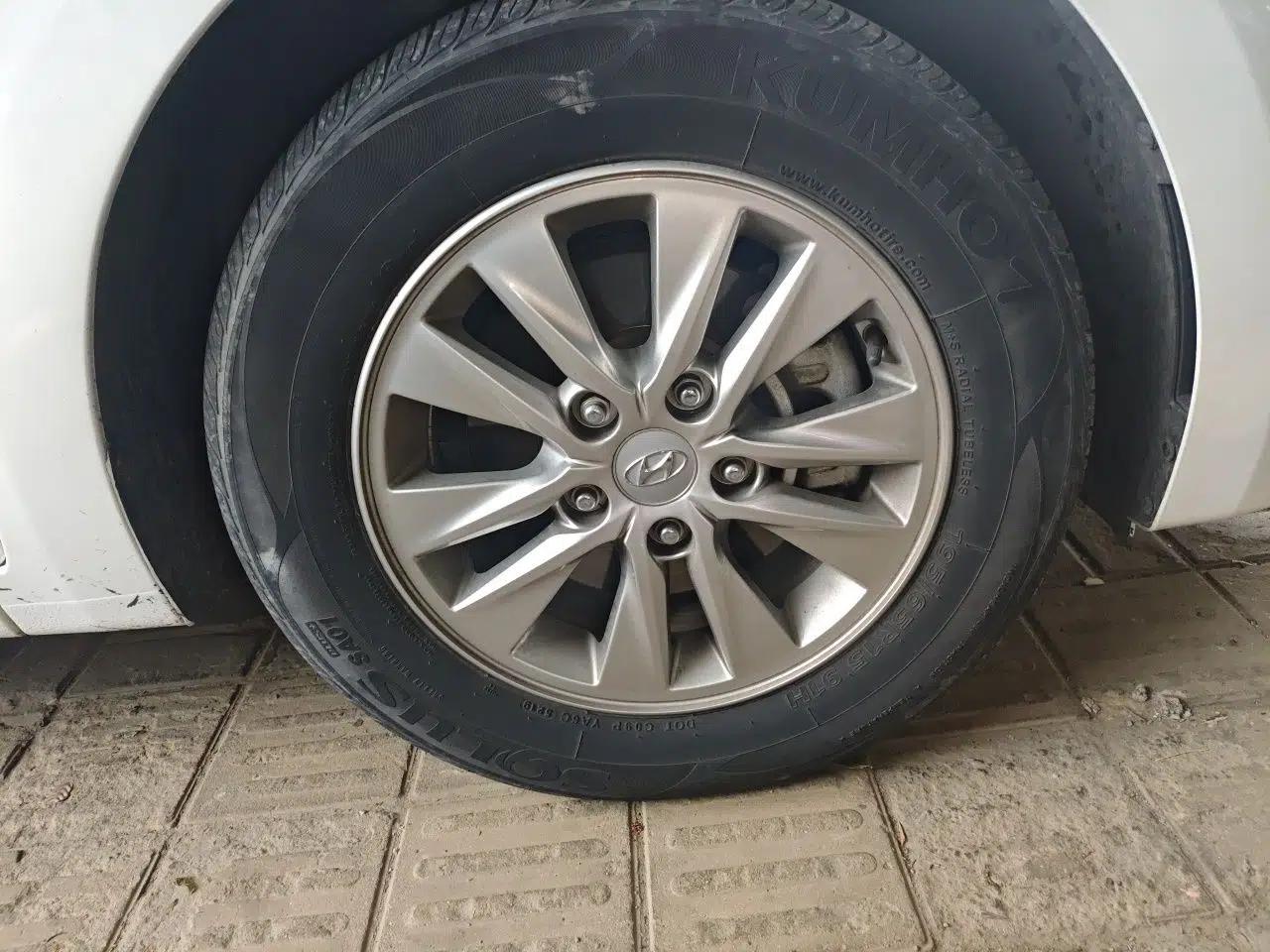 Hyundai Celesta 2020 1.6L Automatic GL Enjoyable Edition — миниатюра 8