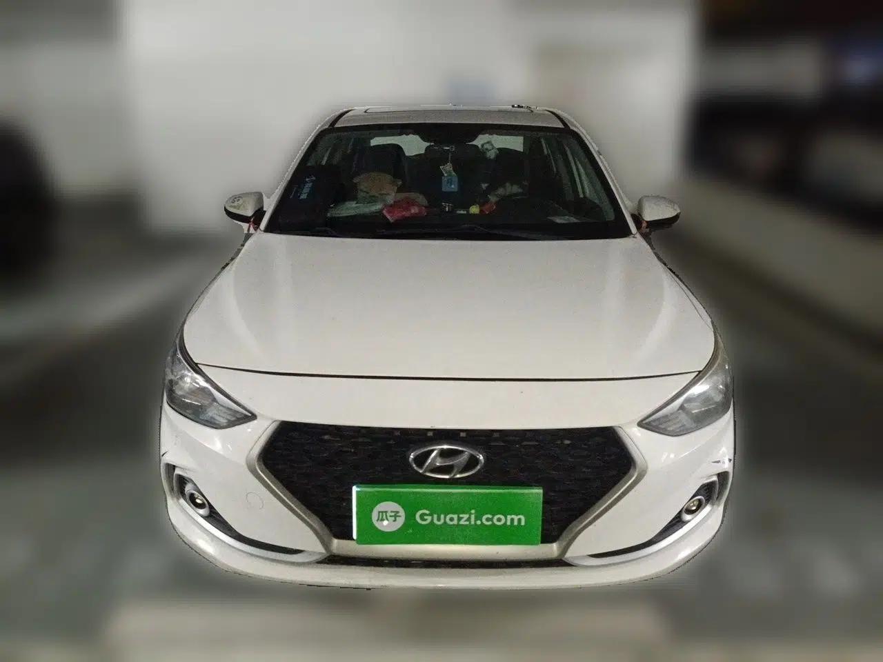 Hyundai Celesta 2017 1.6L Manual Enjoyment Edition GLS — миниатюра 2
