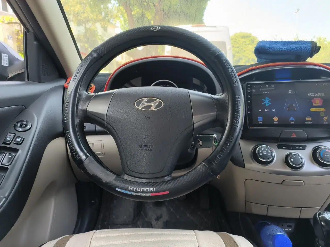Hyundai Celesta 2011 1.6L Manual Luxury Model — миниатюра 11