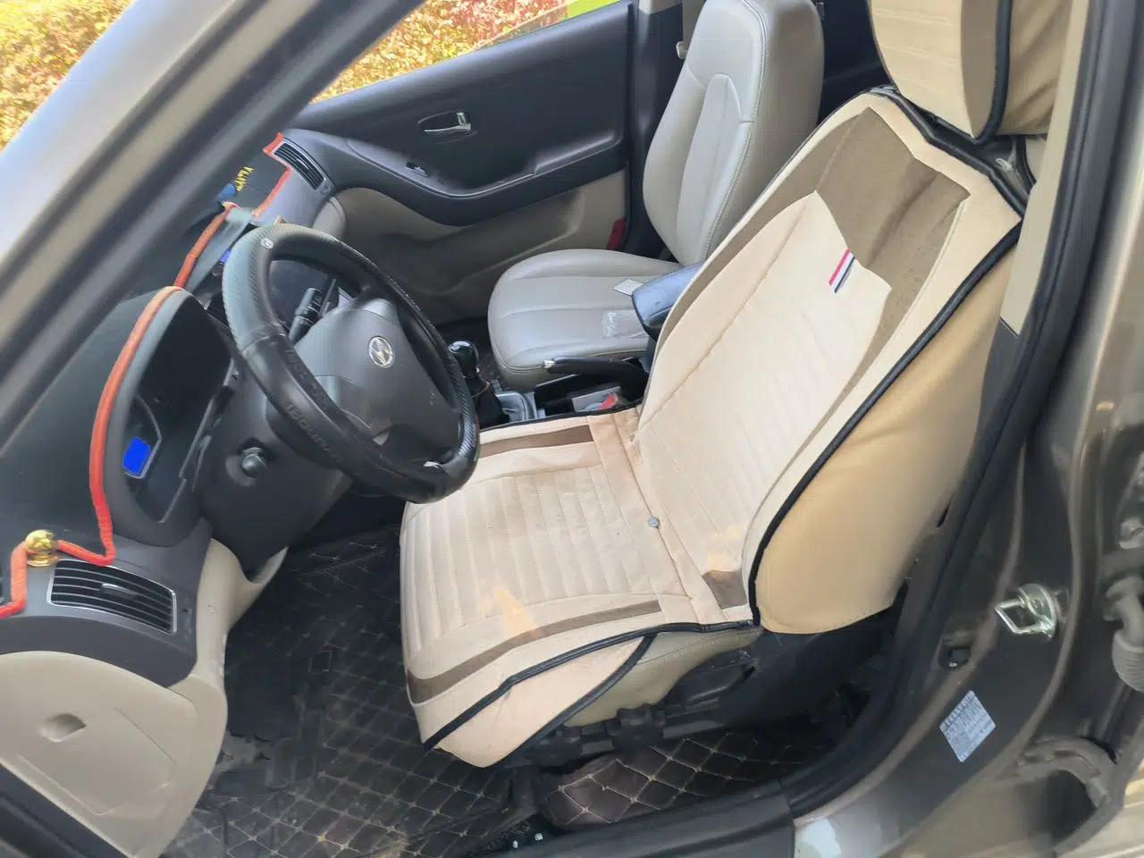 Hyundai Celesta 2011 1.6L Manual Luxury Model — миниатюра 16