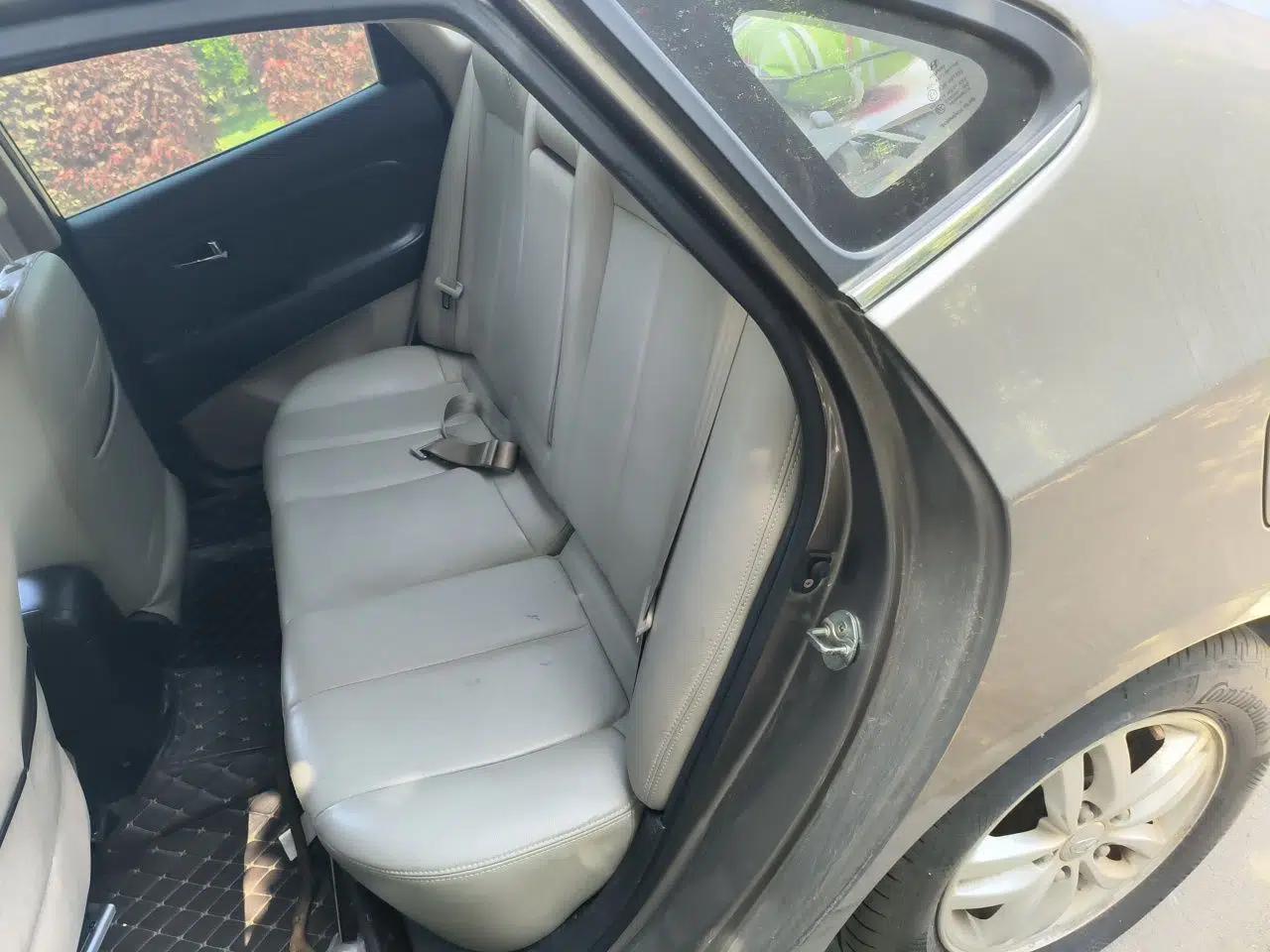 Hyundai Celesta 2011 1.6L Manual Luxury Model — миниатюра 18
