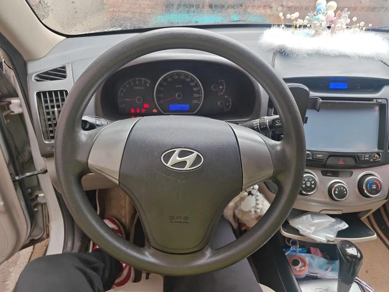Hyundai Celesta 2011 1.6L Automatic Comfort Edition — миниатюра 11