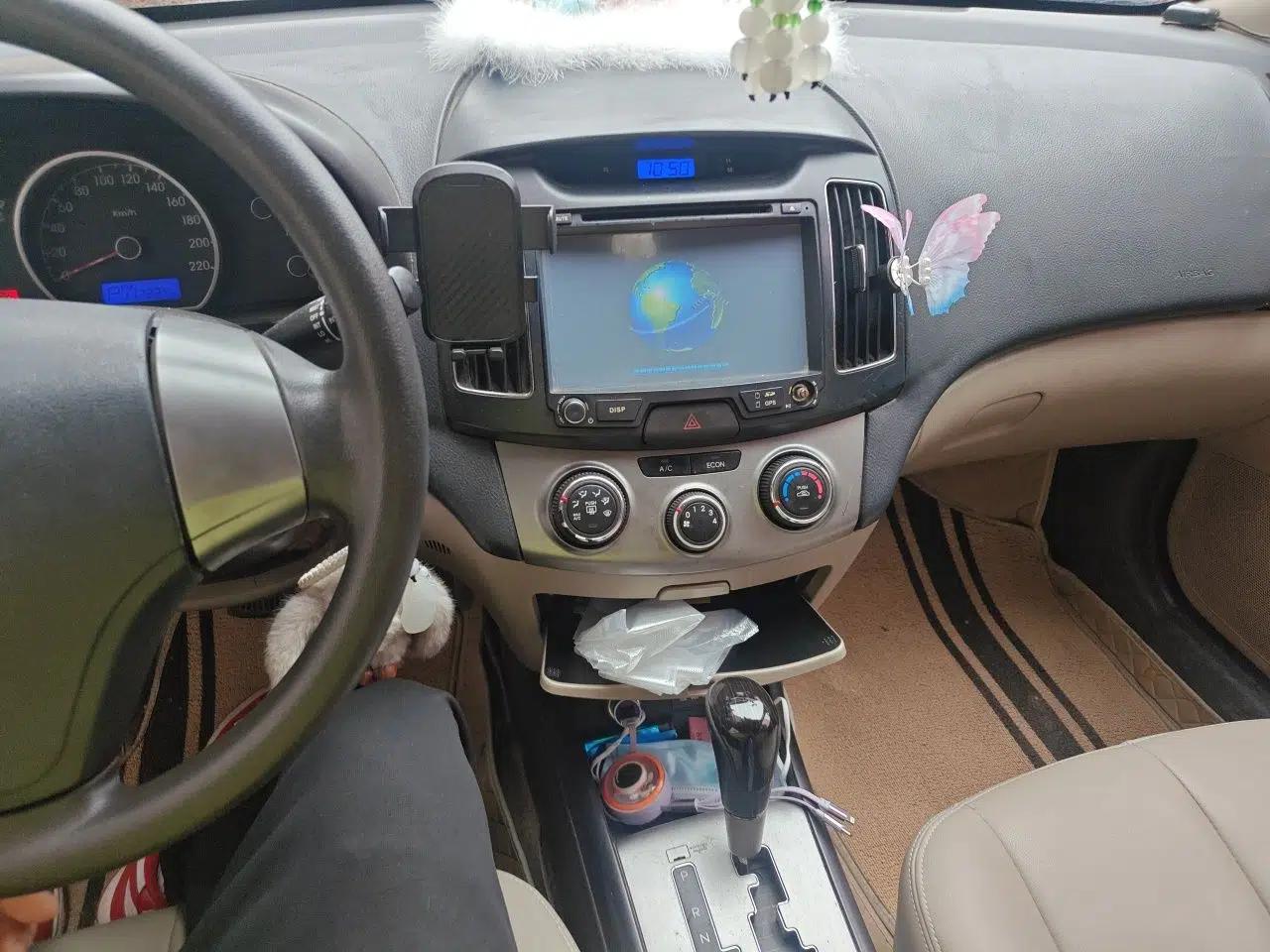 Hyundai Celesta 2011 1.6L Automatic Comfort Edition — миниатюра 14
