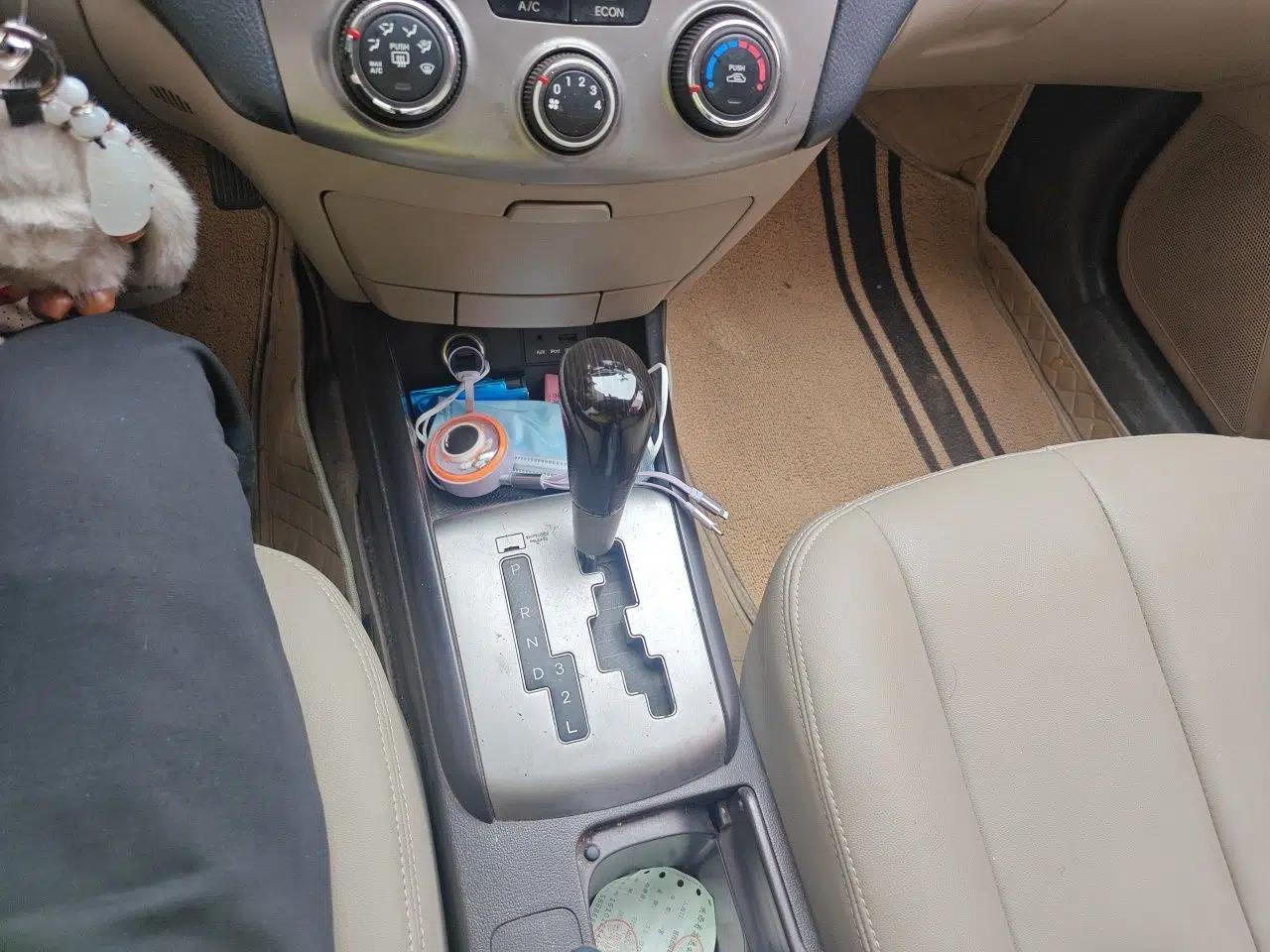 Hyundai Celesta 2011 1.6L Automatic Comfort Edition — миниатюра 15