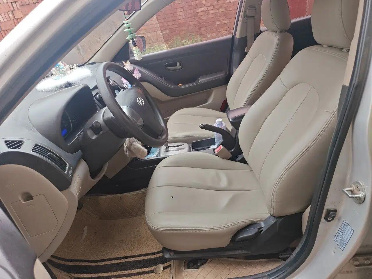 Hyundai Celesta 2011 1.6L Automatic Comfort Edition — миниатюра 16