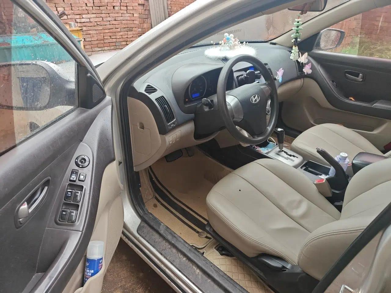 Hyundai Celesta 2011 1.6L Automatic Comfort Edition — миниатюра 17