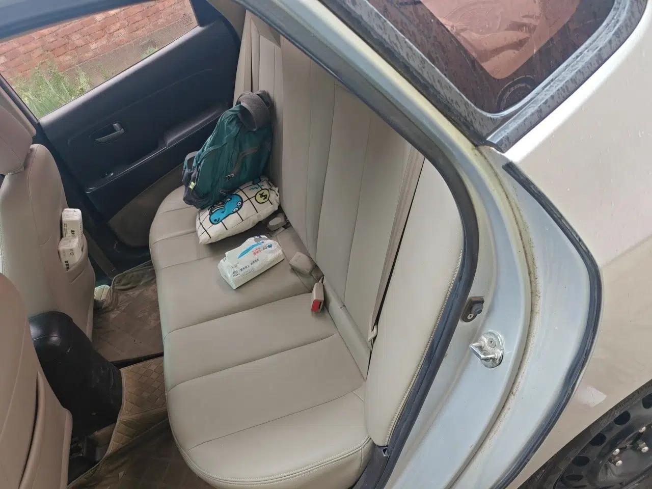 Hyundai Celesta 2011 1.6L Automatic Comfort Edition — миниатюра 18