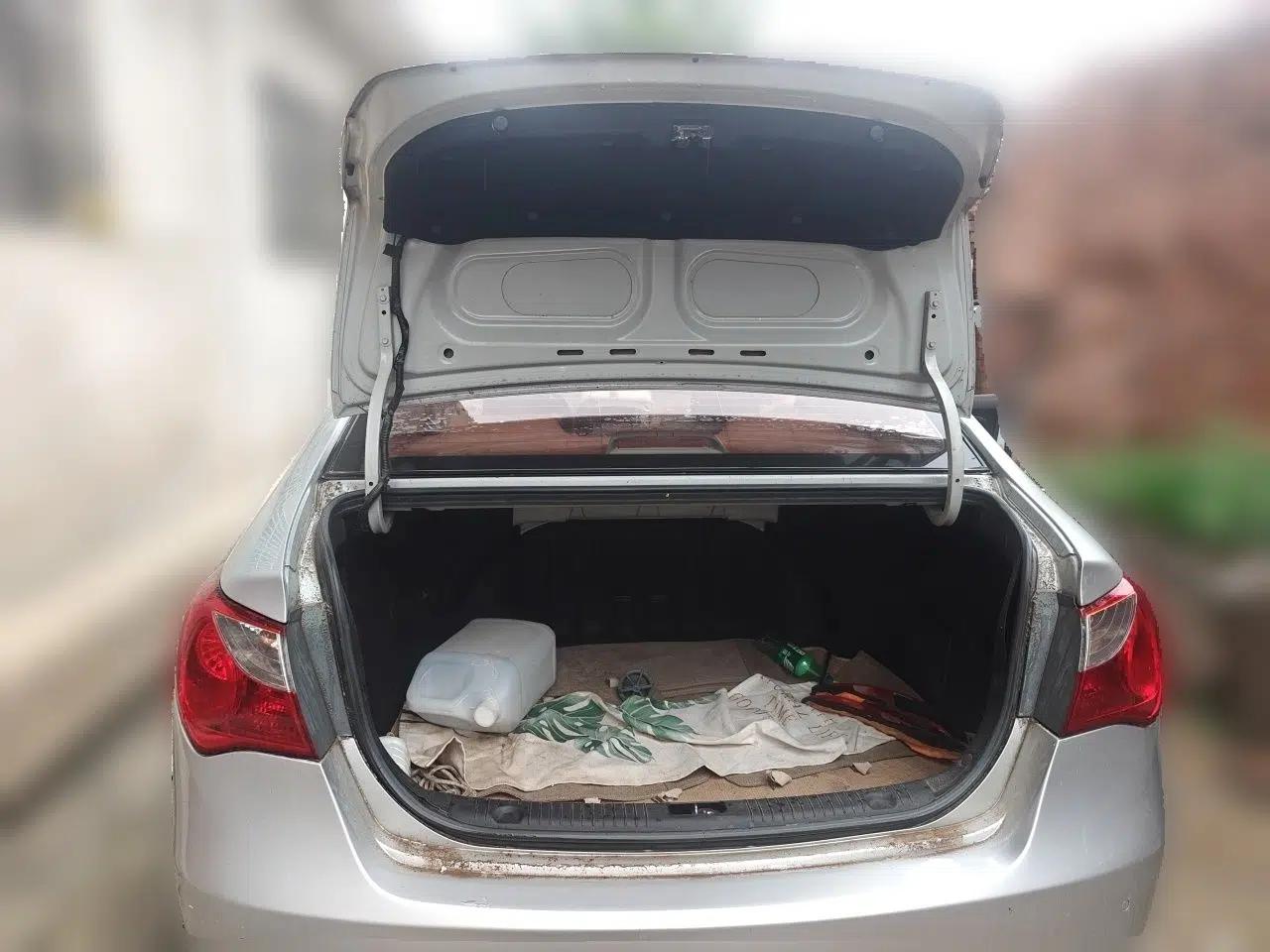 Hyundai Celesta 2011 1.6L Automatic Comfort Edition — миниатюра 20