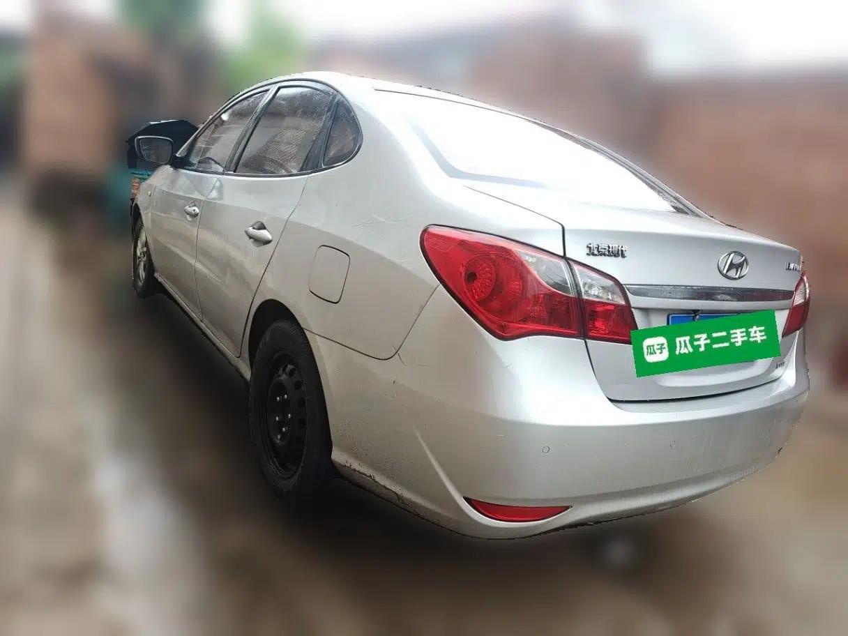 Hyundai Celesta 2011 1.6L Automatic Comfort Edition — миниатюра 4