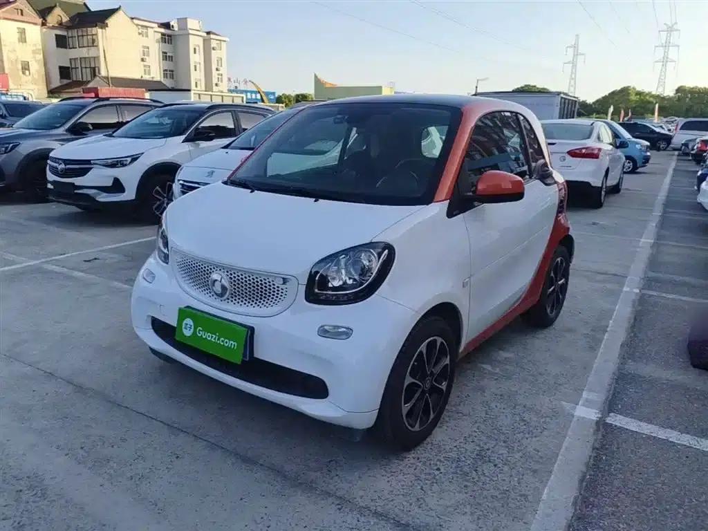 2015 Smart Fortwo 1.0L 52kW Hardtop Passion Edition — миниатюра 1