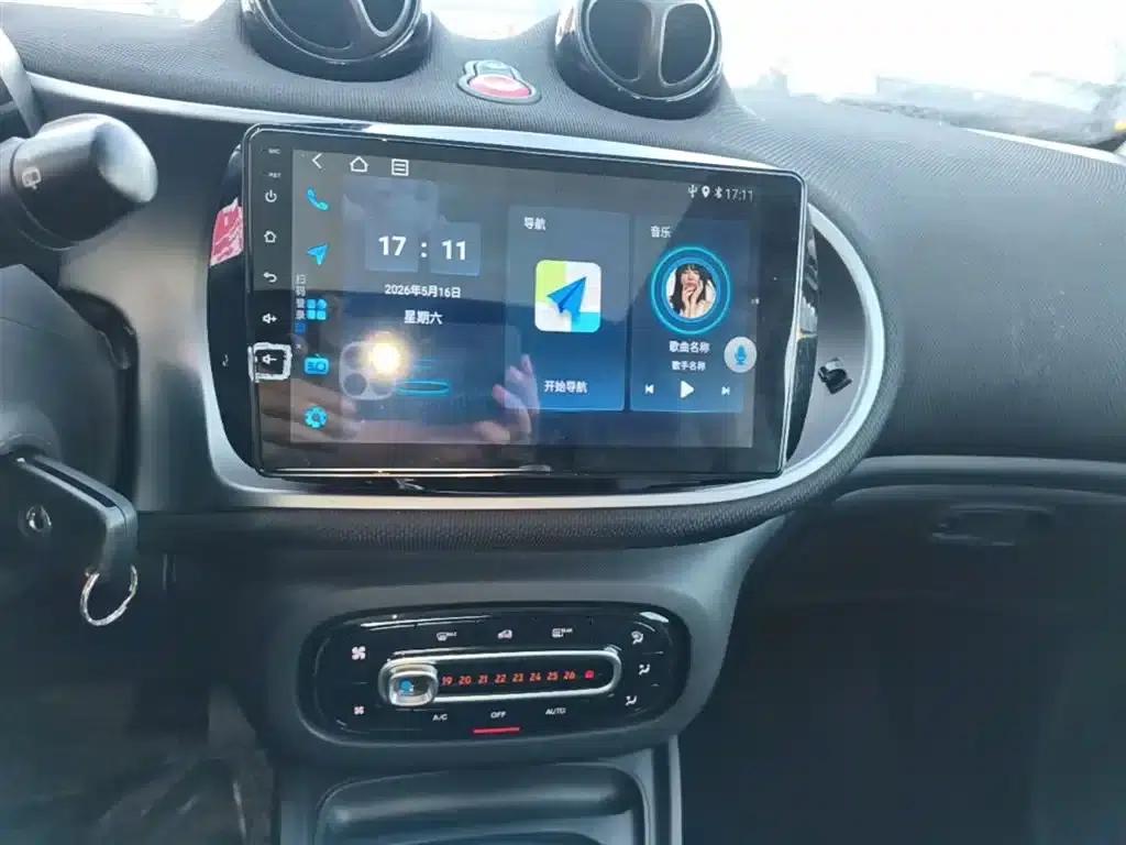 2015 Smart Fortwo 1.0L 52kW Hardtop Passion Edition — миниатюра 13