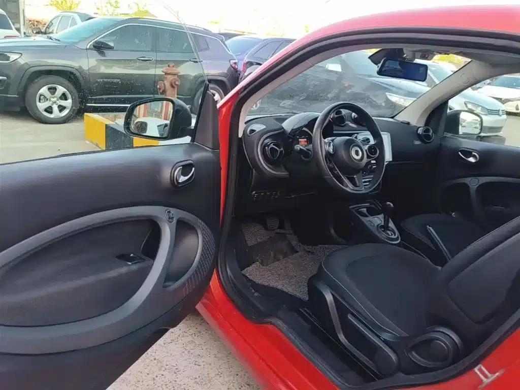 2015 Smart Fortwo 1.0L 52kW Hardtop Passion Edition — миниатюра 16
