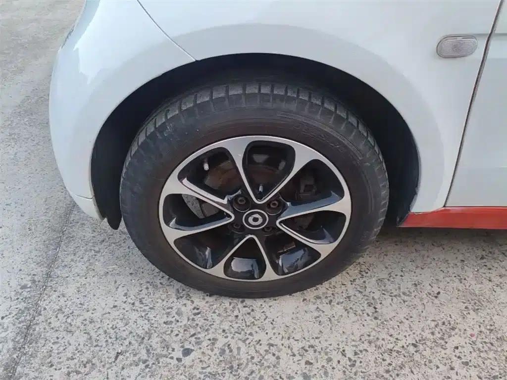 2015 Smart Fortwo 1.0L 52kW Hardtop Passion Edition — миниатюра 23