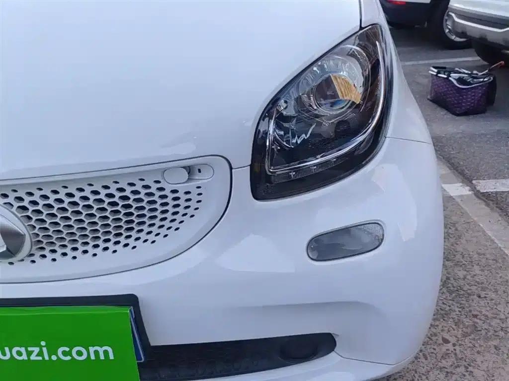 2015 Smart Fortwo 1.0L 52kW Hardtop Passion Edition — миниатюра 24