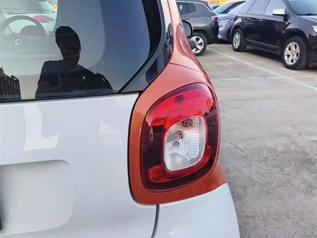 2015 Smart Fortwo 1.0L 52kW Hardtop Passion Edition — миниатюра 8