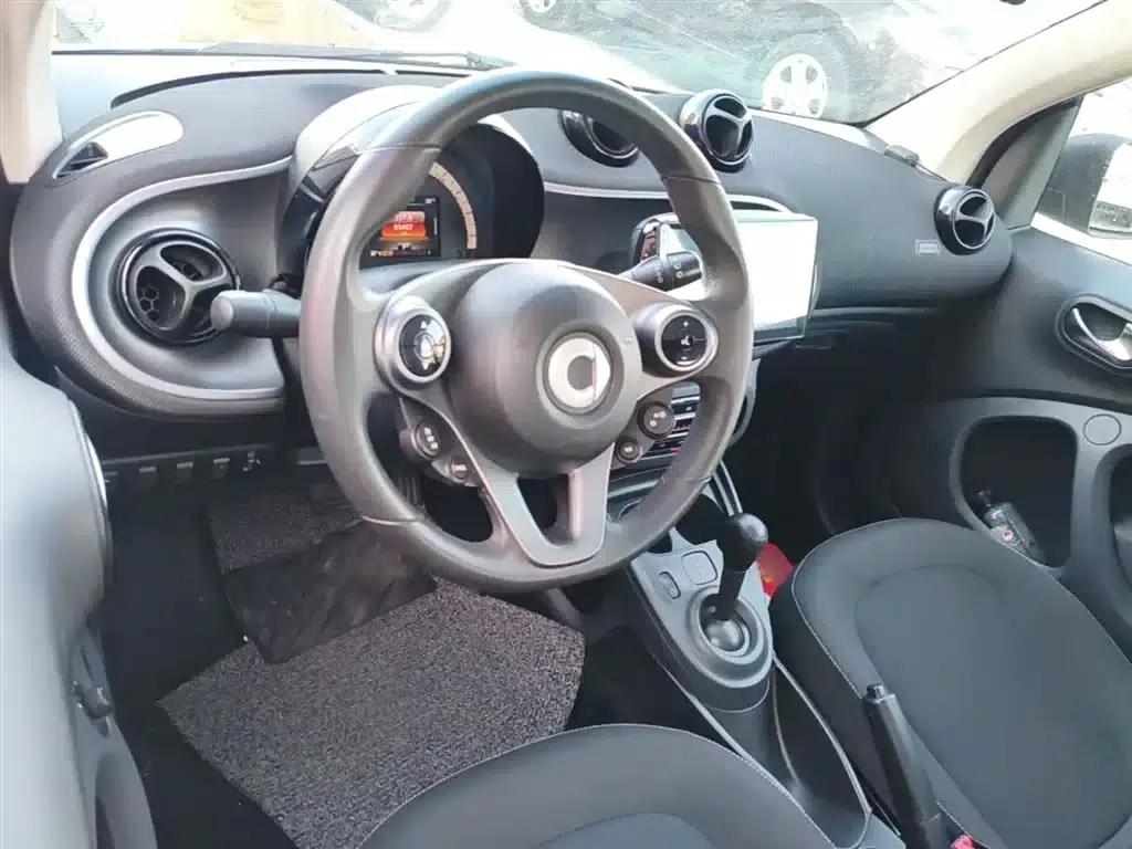 2015 Smart Fortwo 1.0L 52kW Hardtop Passion Edition — миниатюра 10
