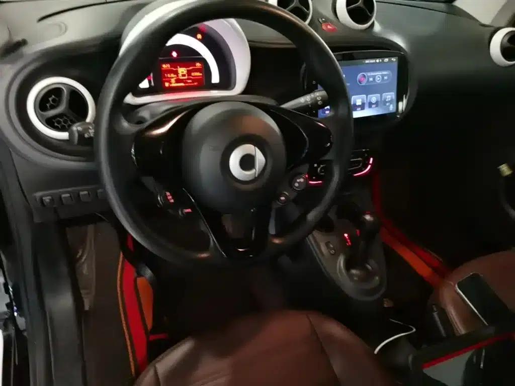 2015 Smart Fortwo 1.0L 52kW Hardtop Dynamic Edition — миниатюра 11