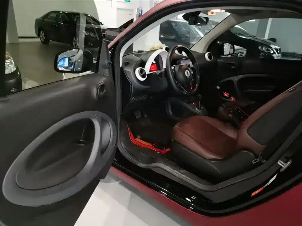 2015 Smart Fortwo 1.0L 52kW Hardtop Dynamic Edition — миниатюра 16