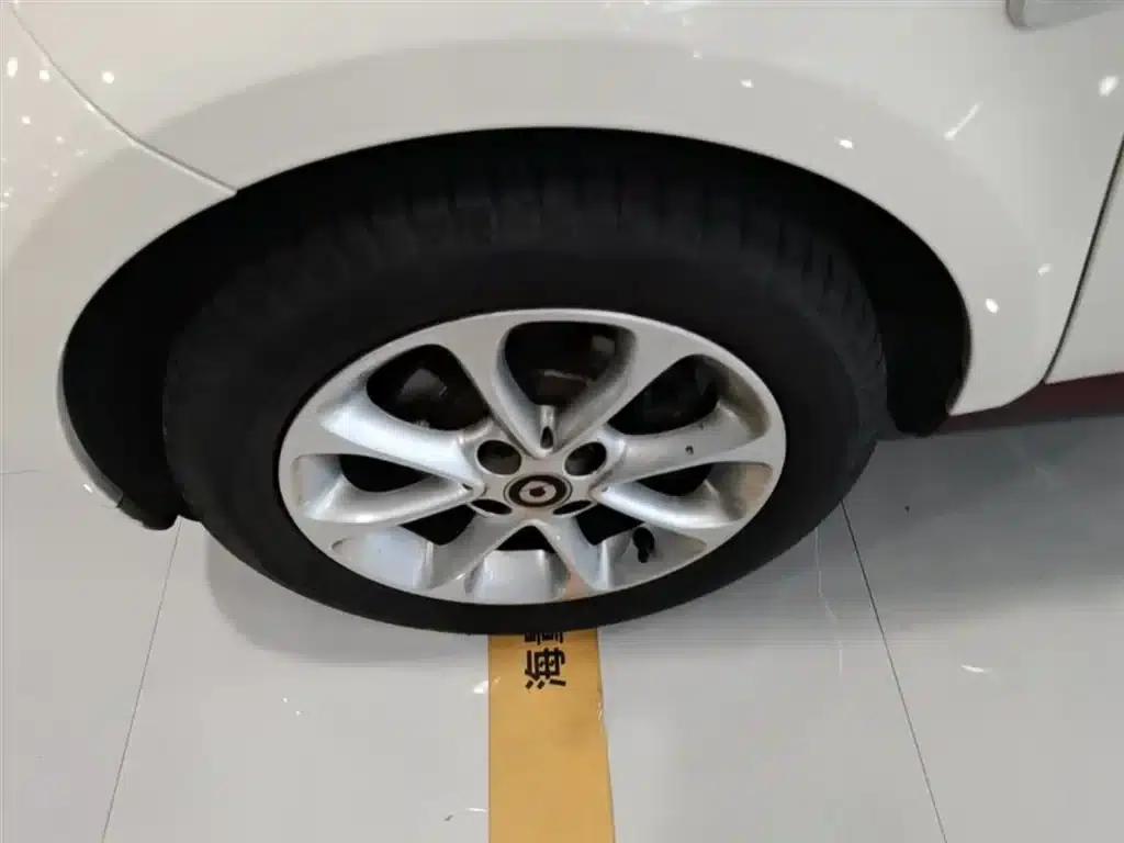 2015 Smart Fortwo 1.0L 52kW Hardtop Dynamic Edition — миниатюра 23