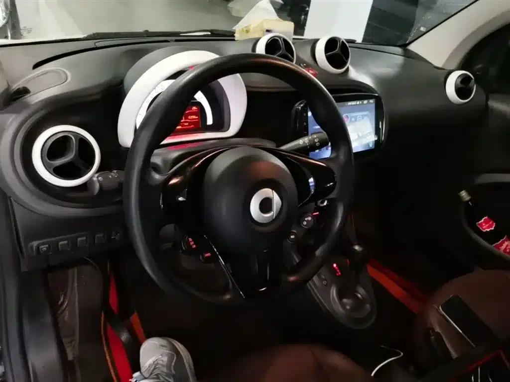 2015 Smart Fortwo 1.0L 52kW Hardtop Dynamic Edition — миниатюра 10