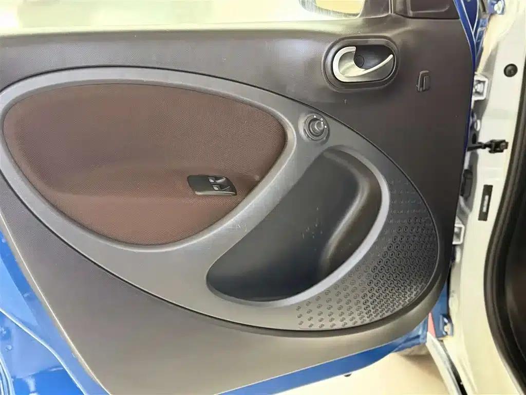 2018 Smart Forfour 0.9T 66kW Pioneer Edition — миниатюра 19