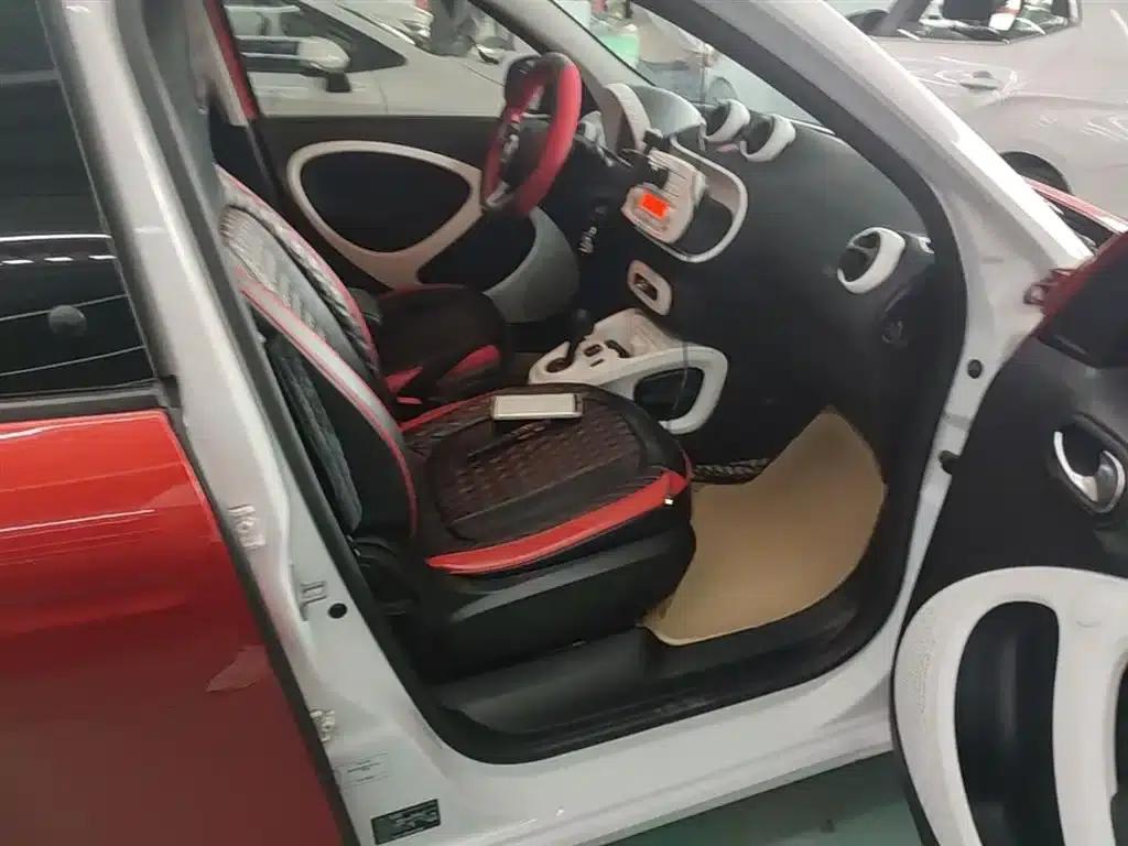 2018 Smart Forfour 1.0L 52kW Passion Edition — миниатюра 25