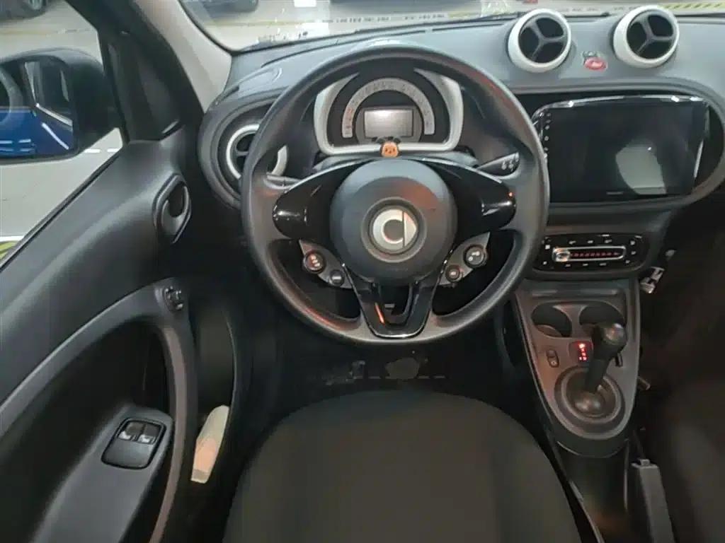 2016 Smart Forfour 1.0L 52kW Dynamic Edition — миниатюра 11