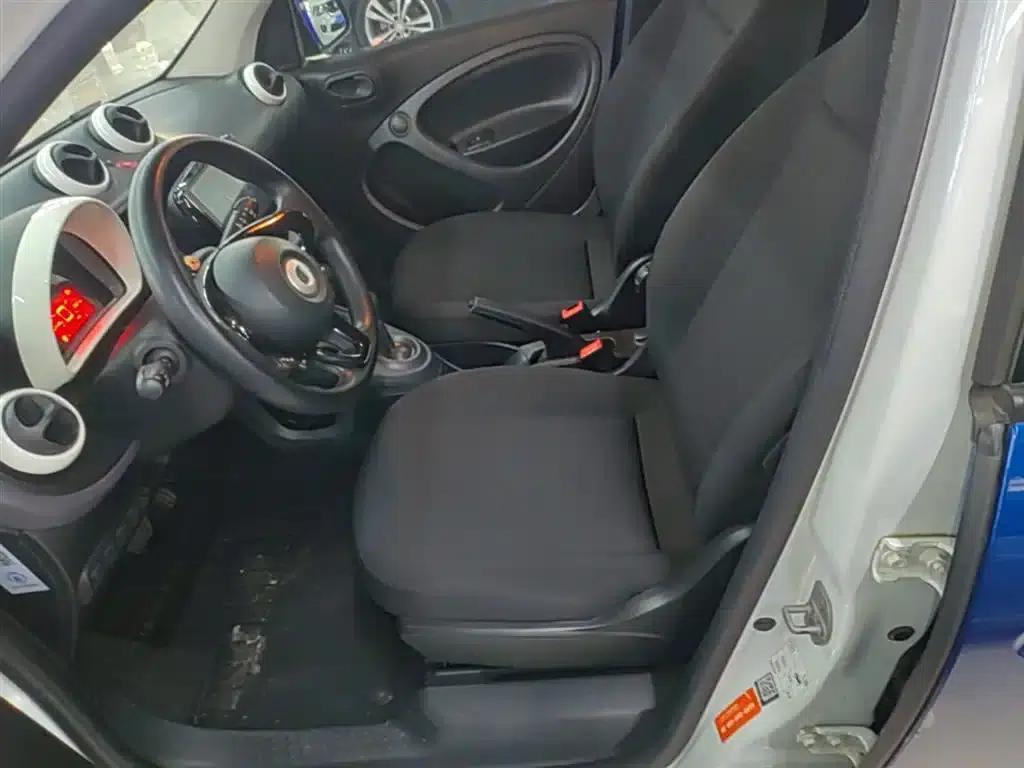 2016 Smart Forfour 1.0L 52kW Dynamic Edition — миниатюра 15