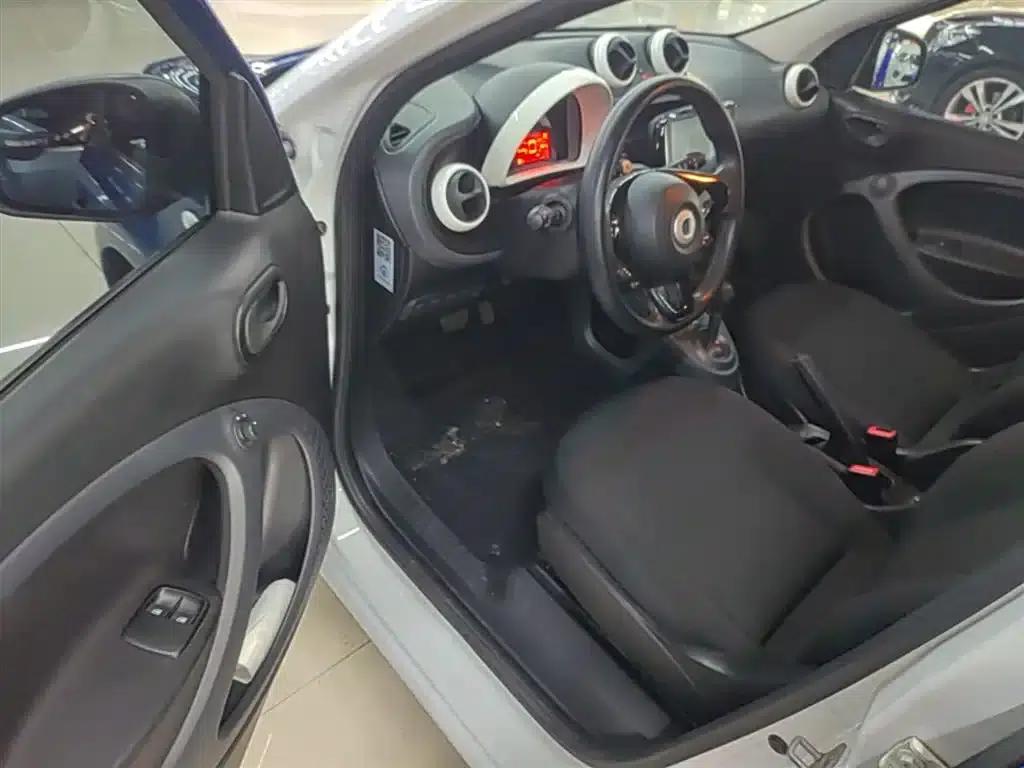 2016 Smart Forfour 1.0L 52kW Dynamic Edition — миниатюра 16