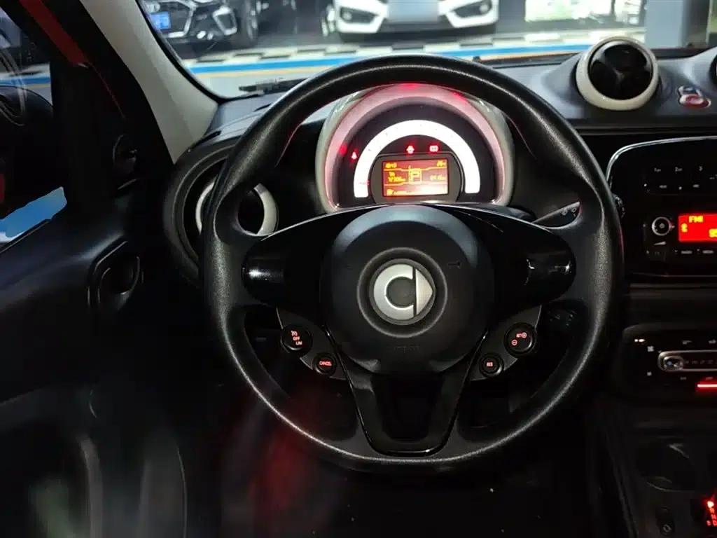 2016 Smart Forfour 1.0L 52kW Dynamic Edition — миниатюра 11
