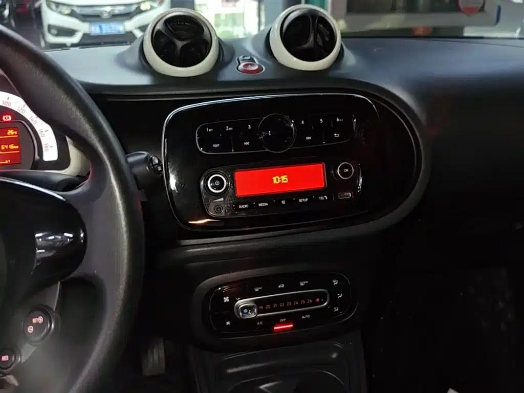 2016 Smart Forfour 1.0L 52kW Dynamic Edition — миниатюра 13