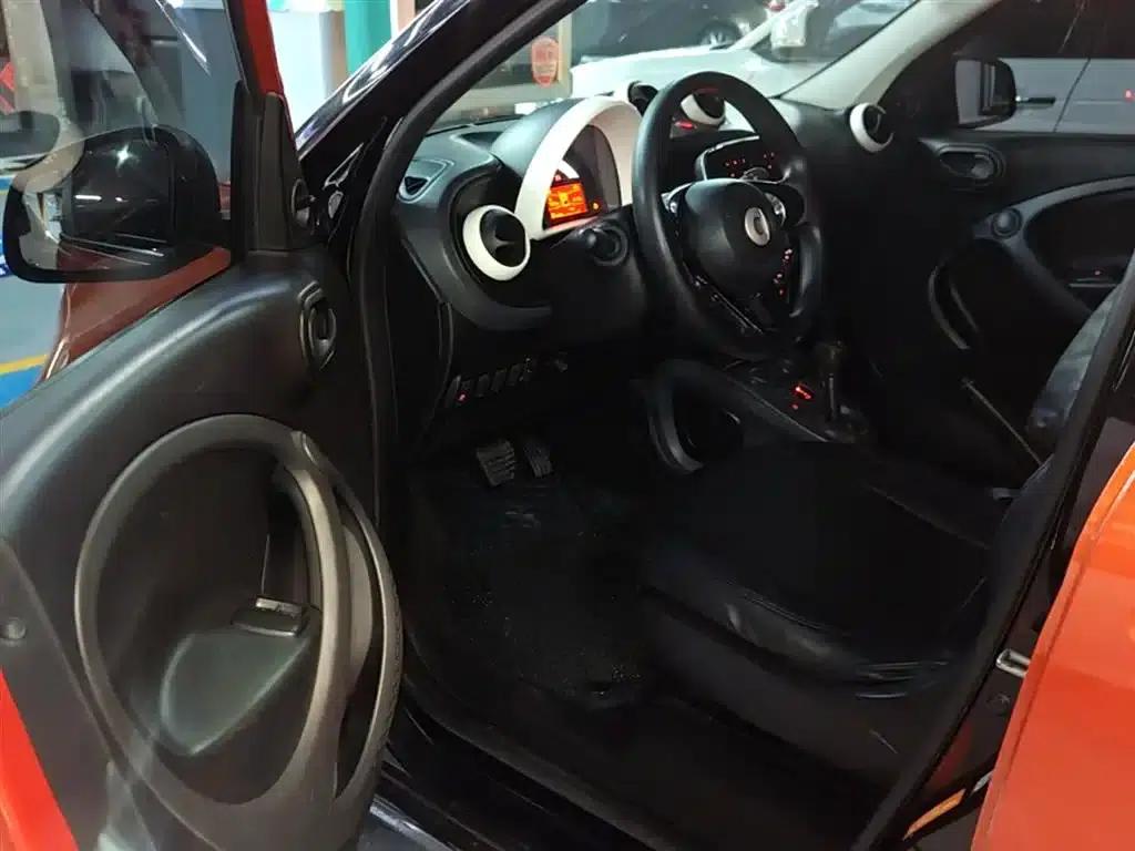 2016 Smart Forfour 1.0L 52kW Dynamic Edition — миниатюра 16