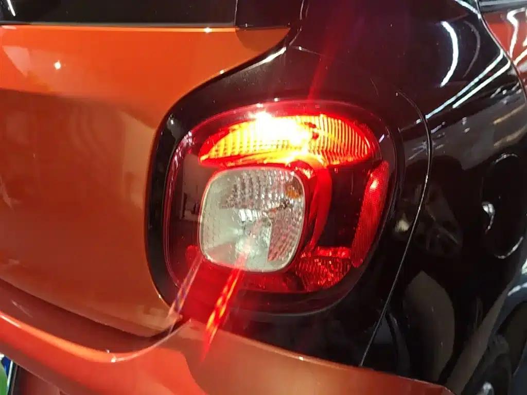 2016 Smart Forfour 1.0L 52kW Dynamic Edition — миниатюра 8