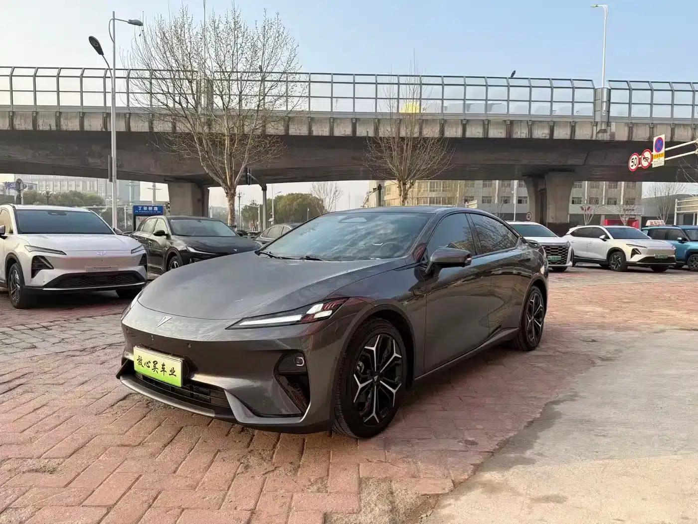 Deep Blue L07 2024 Model 230Max Qiankun Intelligent Driving ADS SE Extended Range Version — миниатюра 1