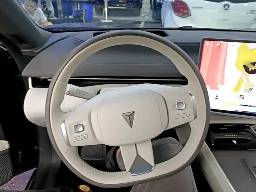 Deep Blue L07 2024 Model 530Max Qiankun Intelligent Driving ADS SE Pure Electric Edition — миниатюра 11